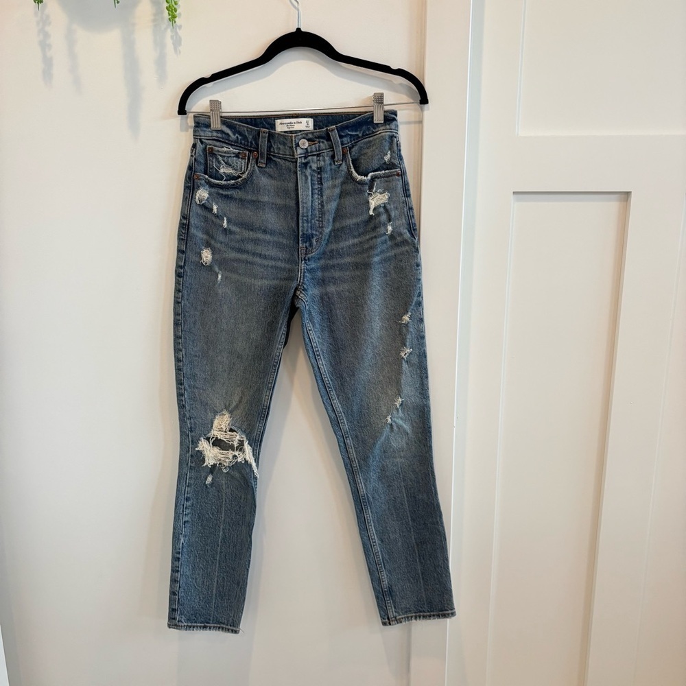 Abercrombie & Fitch The Skinny High Rise Distressed Women's Medium Wash Jeans 4
